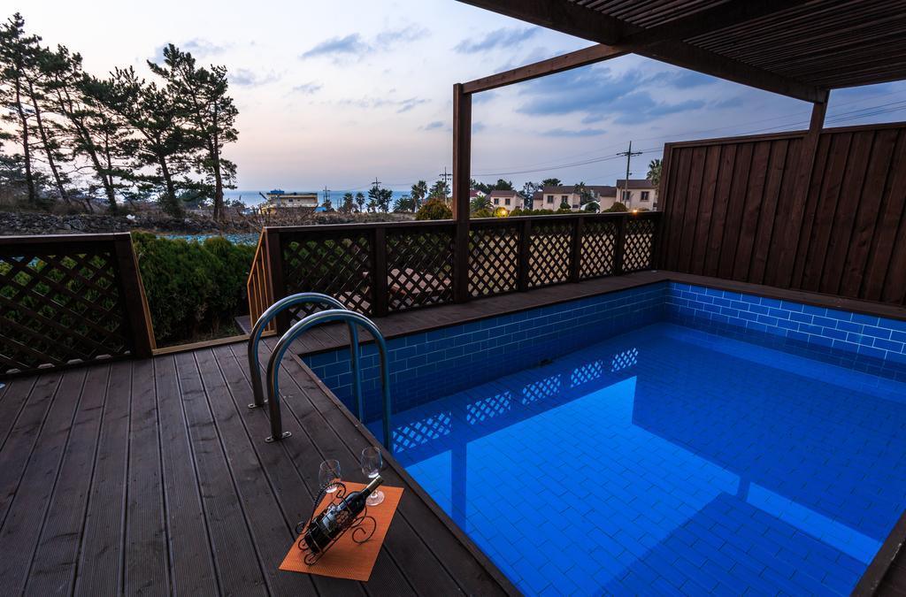 White Dream Pension Чеджу Екстериор снимка